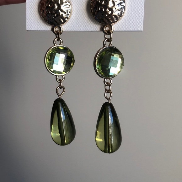 gold & green drop earrings - Picture 2 of 3